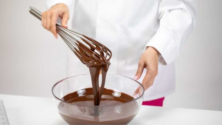 Como Fazer Calda de Chocolate sem Leite