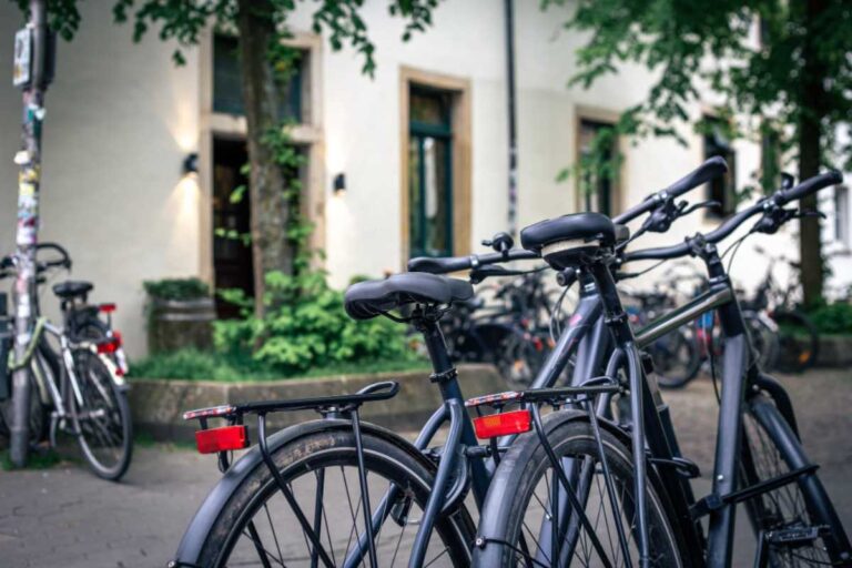 O impacto do clima no desempenho e segurança de motos e bicicletas